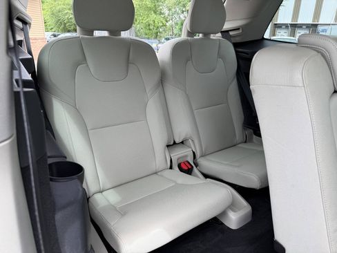 Used 2016 Volvo XC90 T6 Momentum w/ Momentum Plus Package AWD/4WD image 34