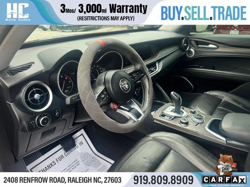 Used 2020 Alfa Romeo Stelvio Ti w/ Active Blind Spot Package AWD/4WD image 13