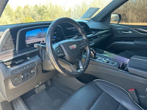 Used 2022 Cadillac Escalade ESV Sport w/ Touring Package image 15