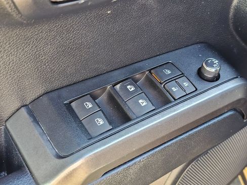 Used 2016 Toyota Tacoma TRD Sport w/ Towing Package AWD/4WD image 22