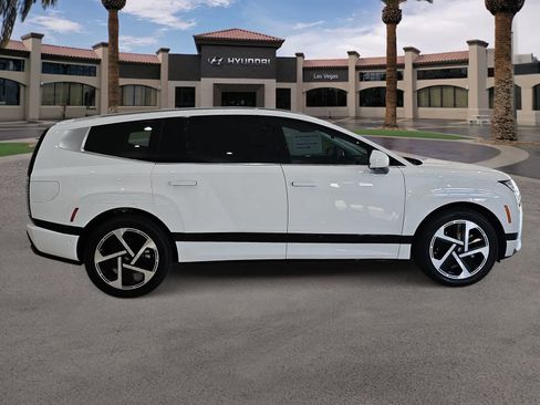 New 2026 Hyundai Ioniq 9 SE AWD/4WD image 9