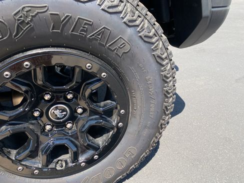New 2026 Ford Bronco Badlands AWD/4WD image 3