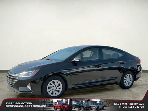 Used 2020 Hyundai Elantra SE FWD image 2