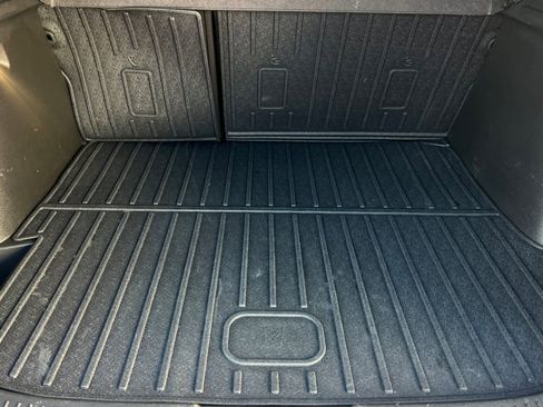 Used 2024 Chevrolet Trax LT w/ LT Convenience Package FWD image 18