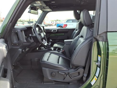 Certified 2025 Ford Bronco Badlands image 11