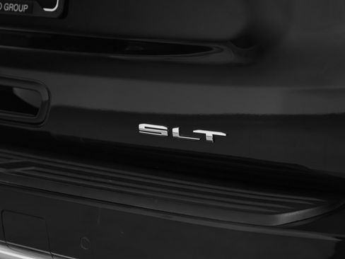 Used 2023 GMC Yukon XL SLT image 30