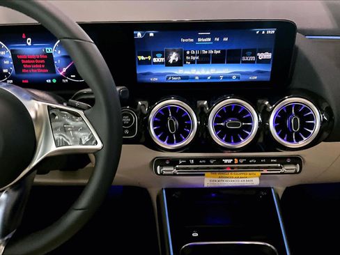 New 2026 Mercedes-Benz GLA 250 4MATIC image 9