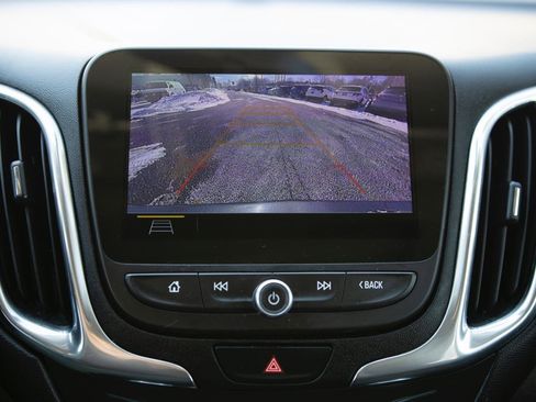 Used 2020 Chevrolet Equinox LT image 11