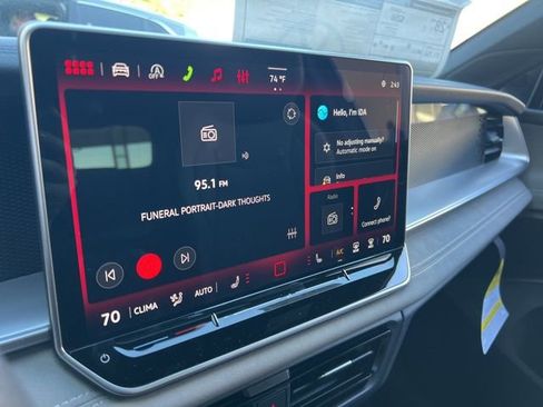 New 2026 Volkswagen Tiguan SE R-Line FWD image 14