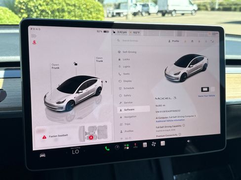 Used 2023 Tesla Model 3 Standard Range RWD image 27