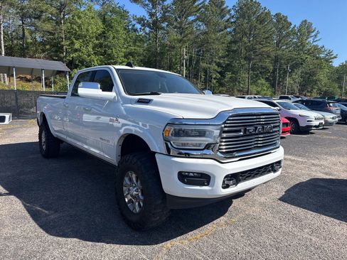 Used 2021 RAM 2500 Laramie AWD/4WD image 1