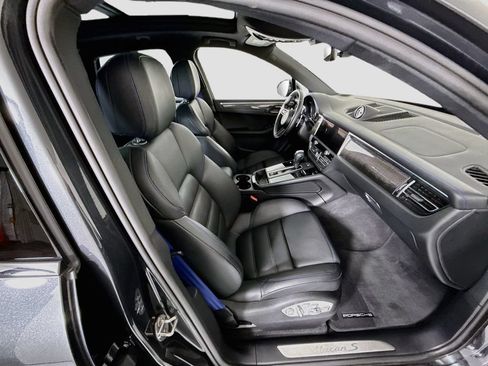 Used 2023 Porsche Macan S AWD/4WD image 21