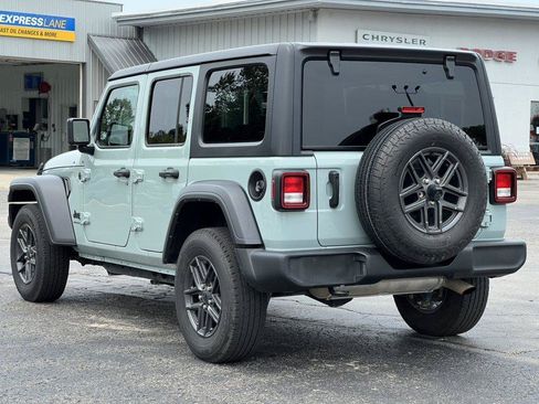 Used 2024 Jeep Wrangler Unlimited Sport AWD/4WD image 7