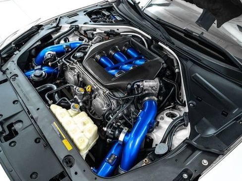 Used 2009 Nissan GT-R Premium image 32