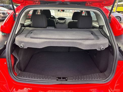 Used 2016 Ford Focus SE FWD image 5