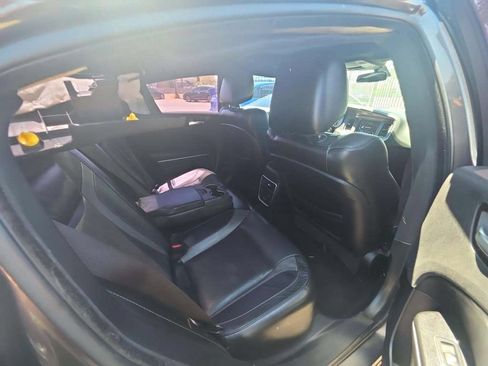 Used 2019 Dodge Charger SXT w/ Leather Interior Group RWD image 5