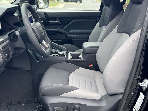 New 2025 Toyota Tacoma TRD Off-Road image 7