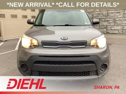 Used 2017 Kia Soul FWD image 2