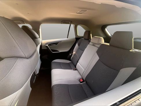 Used 2025 Toyota RAV4 XLE FWD image 20