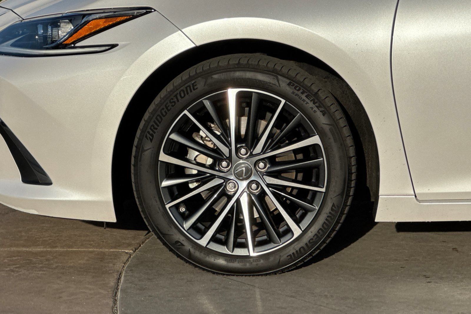 Used 2024 Lexus ES 350 w/ Premium Package FWD image 26