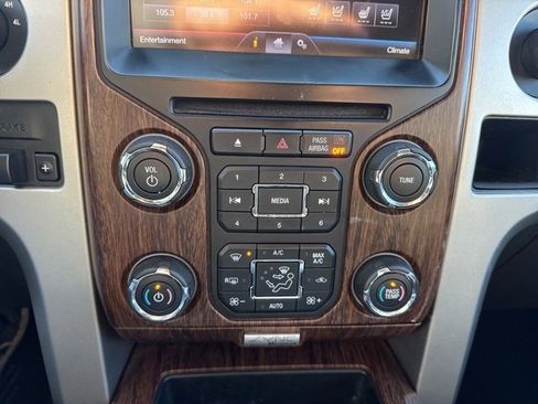 Used 2013 Ford F150 Lariat w/ Luxury Equipment Group image 18