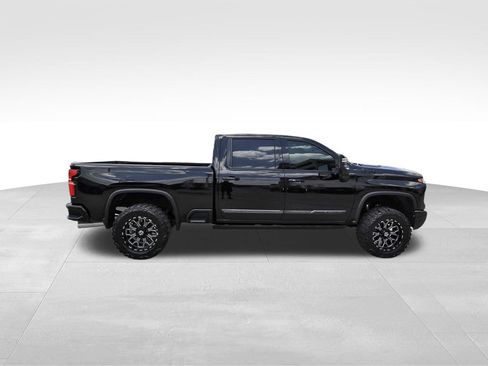 Used 2024 Chevrolet Silverado 2500 High Country w/ High Country Premium Package AWD/4WD image 5