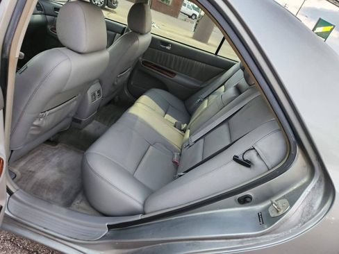 Used 2006 Toyota Camry XLE FWD image 13