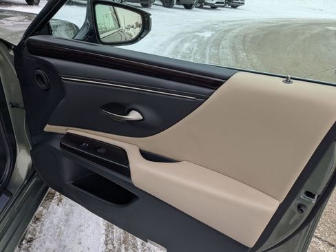 Used 2019 Lexus ES 350 w/ Premium Package image 31