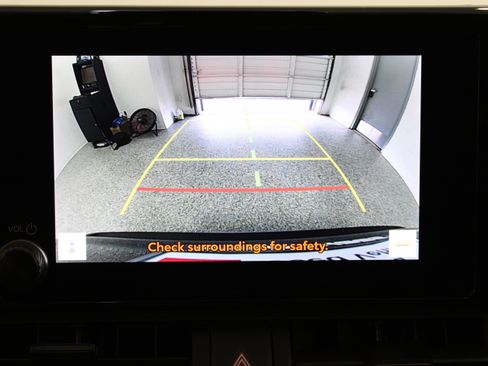 Used 2025 Toyota RAV4 XLE w/ Convenience Package FWD image 21