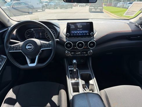 Used 2025 Nissan Sentra SR FWD image 7