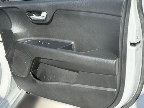 Used 2022 Kia Rio LX image 33