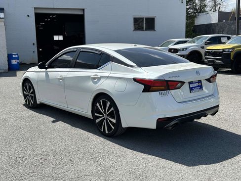 Used 2020 Nissan Altima 2.5 SR w/ Premium Package image 5