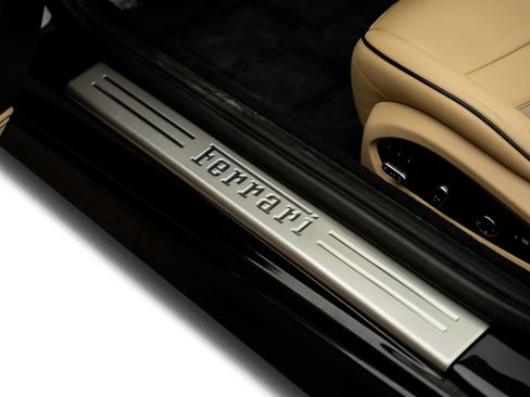Used 2015 Ferrari California T RWD image 69