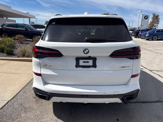 Certified 2024 BMW X5 xDrive40i w/ M Sport Package AWD/4WD image 5