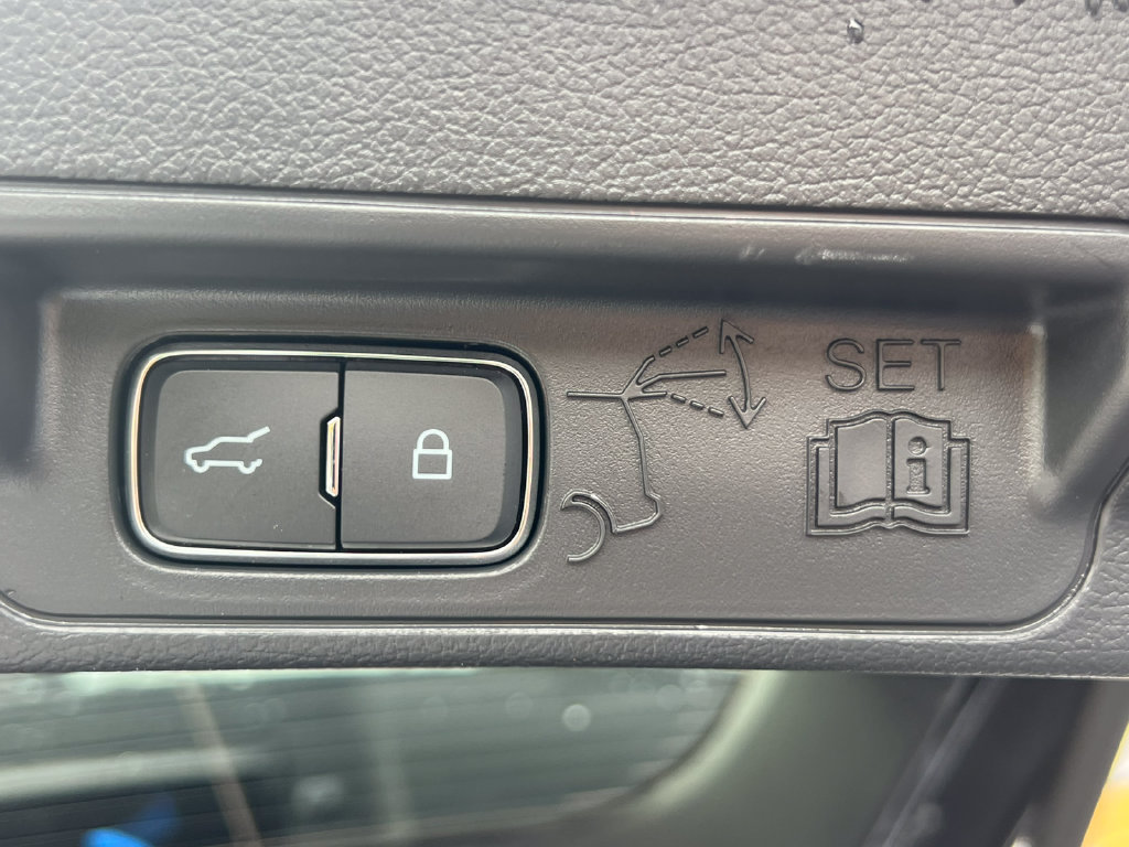 Used 2027 Ford Explorer ST-Line w/ Premium Package AWD/4WD image 43