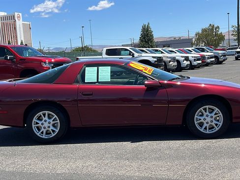 Used 2000 Chevrolet Camaro LT w/ Preferred Equipment Group 1 RWD image 4