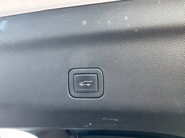 Used 2024 GMC Yukon Denali w/ LPO, Floor Liner Package AWD/4WD image 13
