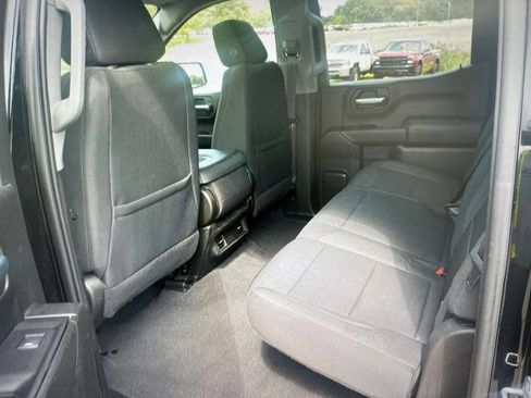 Used 2022 Chevrolet Silverado 1500 Custom Trail Boss AWD/4WD image 5