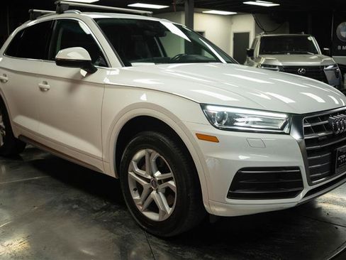 Used 2019 Audi Q5 2.0T Premium w/ Convenience Package AWD/4WD image 5