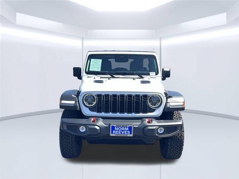 Used 2026 Jeep Wrangler Unlimited Rubicon AWD/4WD image 4