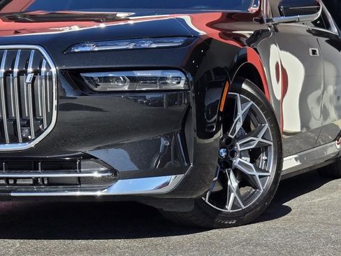 Used 2024 BMW i7 eDrive50 w/ Executive Package image 4