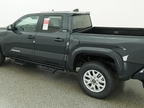 New 2026 Toyota Tacoma SR5 RWD image 4