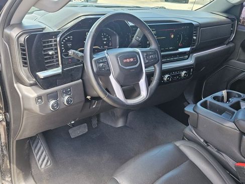 Used 2025 GMC Sierra 1500 SLT RWD image 9