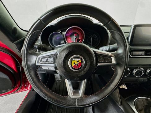 Used 2019 FIAT 124 Spider Abarth w/ Convenience Group image 9