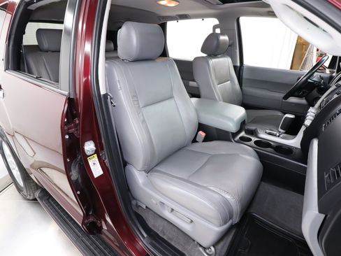 Used 2008 Toyota Sequoia Limited image 17