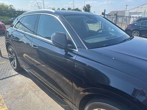 Used 2019 Audi Q8 Prestige AWD/4WD image 7