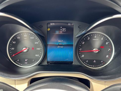 Used 2021 Mercedes-Benz GLC 300 4MATIC image 21