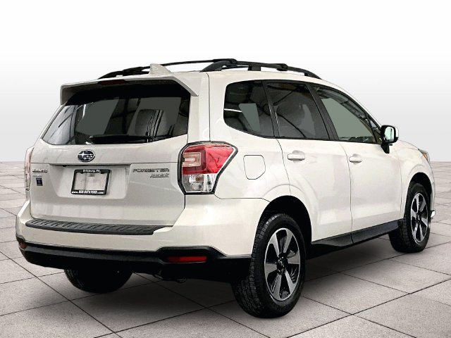 Used 2017 Subaru Forester 2.5i Premium AWD/4WD image 11