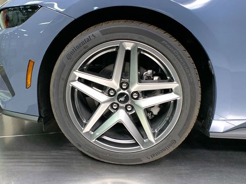 New 2025 Ford Mustang Coupe image 12