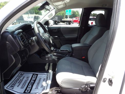 Used 2020 Toyota Tacoma SR image 17